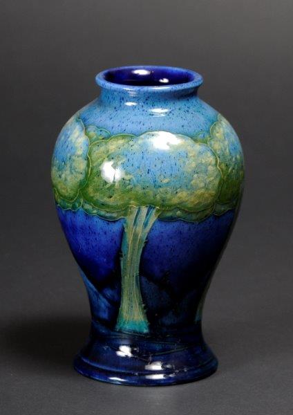 alt="Hazeldene vase with tree decoration in blue and green" 